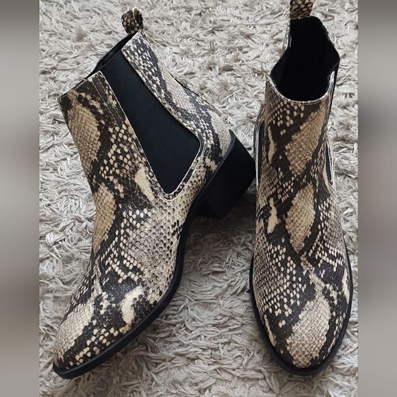 Steve Madden Snakeskin Booties Womens – Revived Clothing Exchange Size 8,5 - Picture 4 of 12